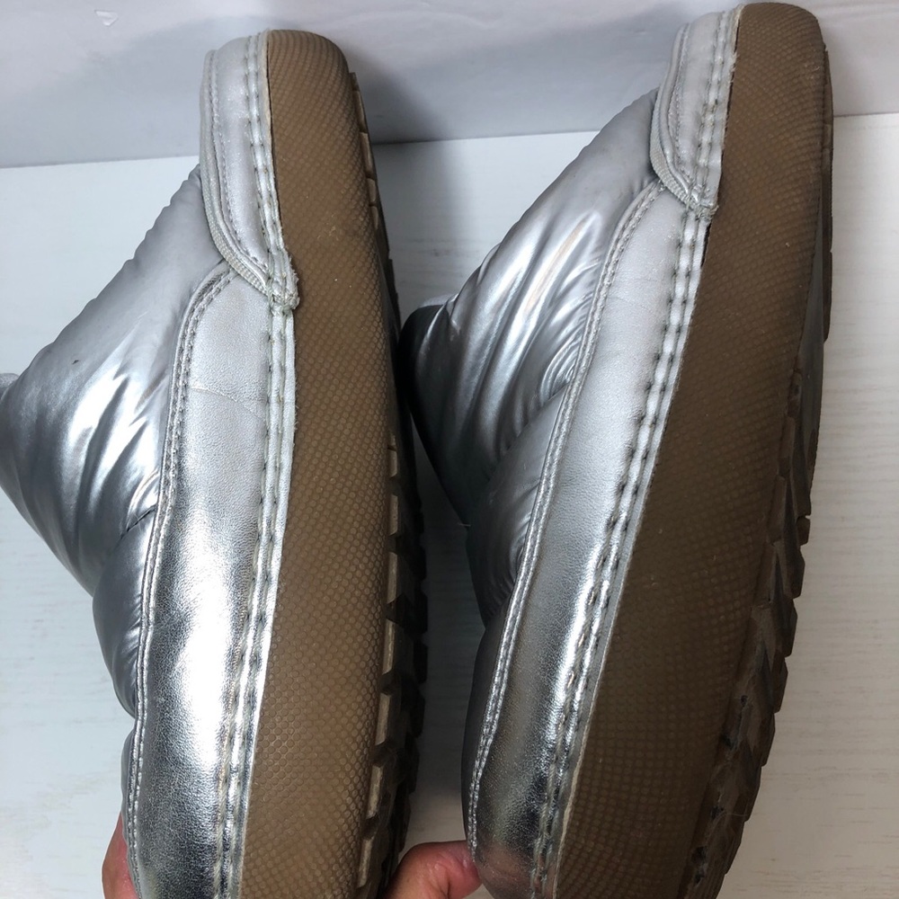 Urban Outfitters UO Women’s Lily Puffy Slippers Silver US 6 - Picture 4 of 6